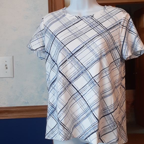 Studio Works Tops - 🦄 Short-sleeved tee,  white with pattern,  M